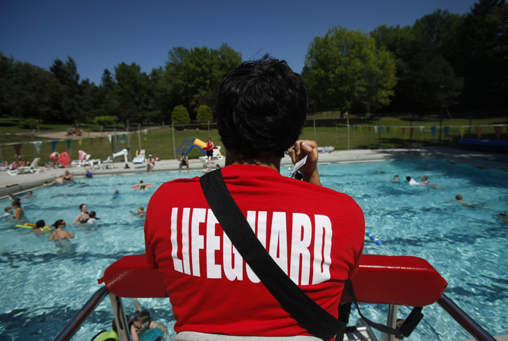 Lifeguarding Certification Courses This Spring